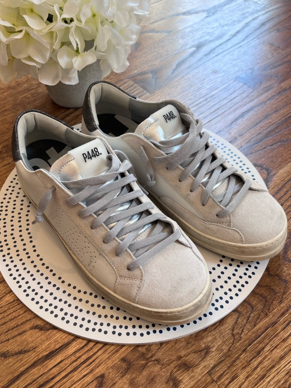 P448 John Sneakers Size 40